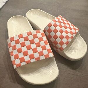 Vans women’s slides size 8, good condition